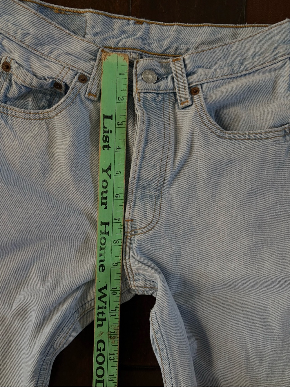 Vintage 90’s Levi's 501 Light Wash Button-Fly Blue Jeans - Made in USA - Picture 10 of 11